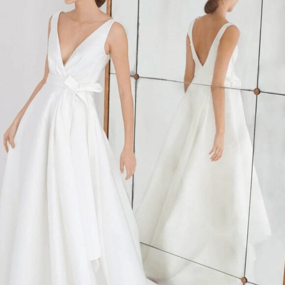 Carolina Herrera Dresses & Skirts - Carolina Herrera Gardenia Wedding Dress